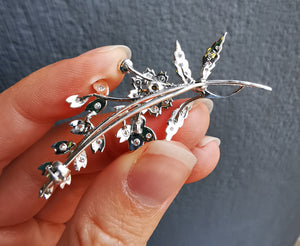 Vintage 18ct White Gold Diamond Floral Brooch