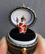 Load image into Gallery viewer, Vintage 9ct Gold London Beefeater Charm
