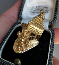 Load image into Gallery viewer, Large Vintage 9ct Gold Drunk on Lamppost Charm
